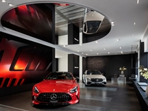 Stars@Mercedes Benz Grosser Showroom Mercedes AMG Innen 1694X1162