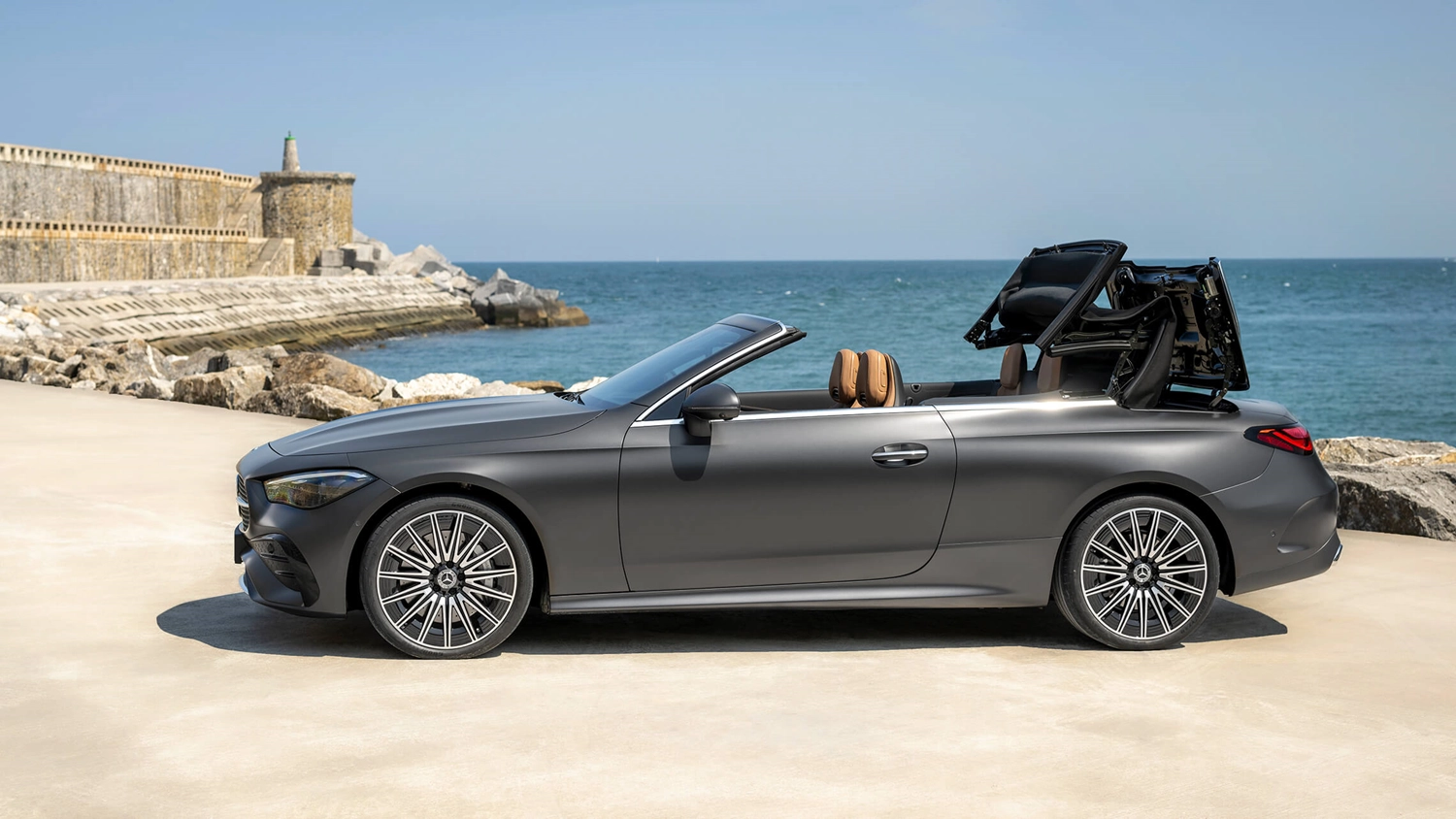 CLE Cabriolet 02 2280X1283x